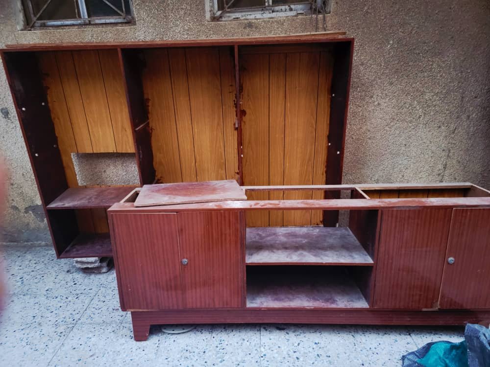 مكتبة خشب سويدي