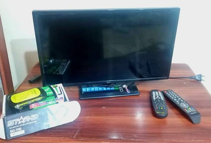 شاشة Star D مقاس24 بوصه+ داش + ريسفر