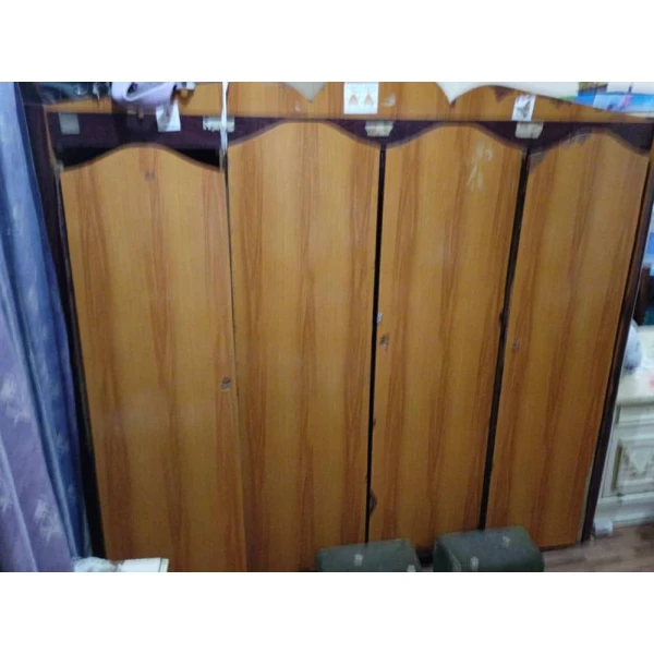 دولاب ملابس
