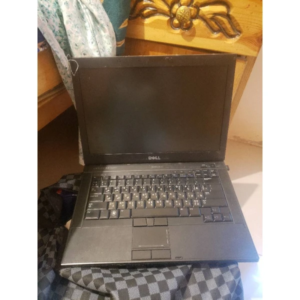 كمبيوتر رقم واحد DELL